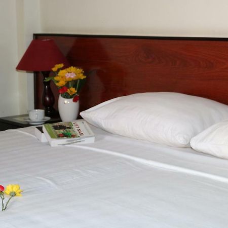 Nhi Trung Hotel هوي ان المظهر الخارجي الصورة
