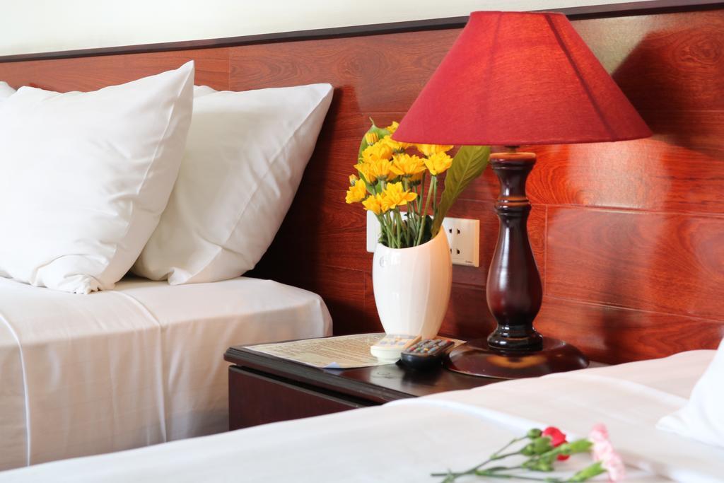 Nhi Trung Hotel هوي ان المظهر الخارجي الصورة
